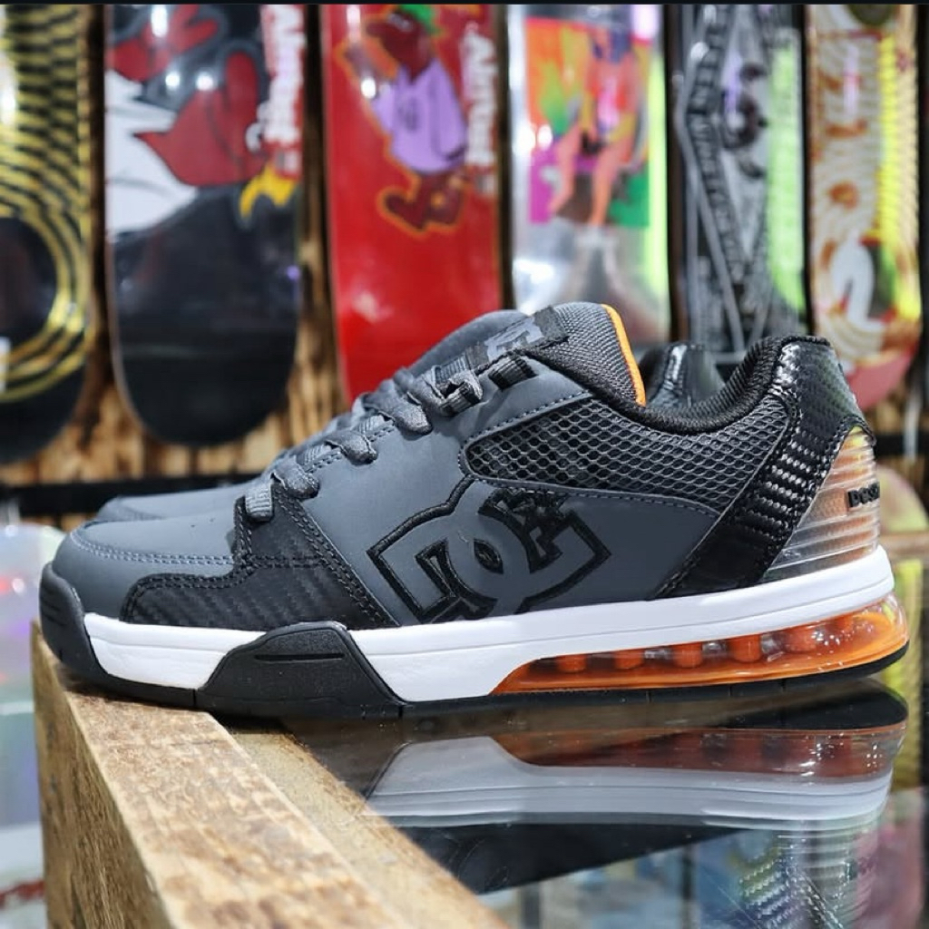 sepatu dc shoes • versatile • grey/black/orange