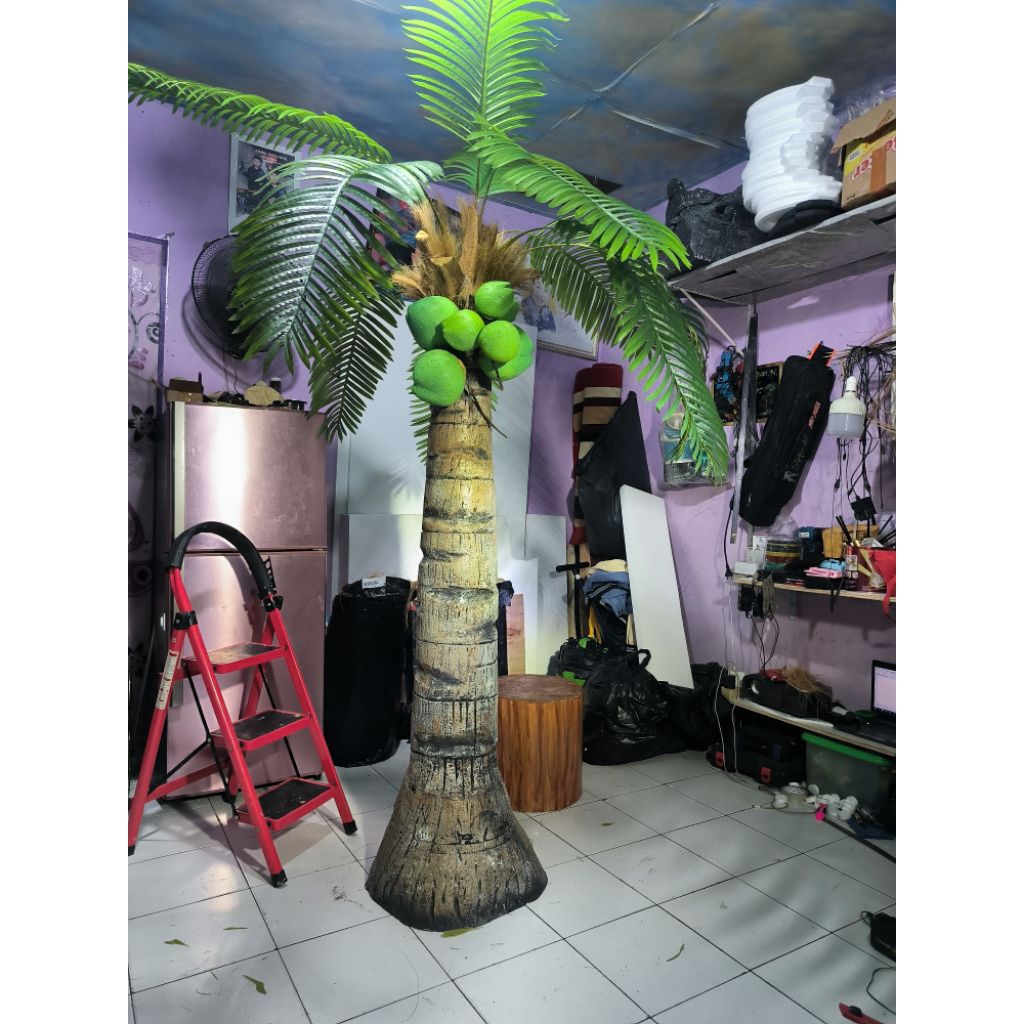 Pohon kelapa hiasan