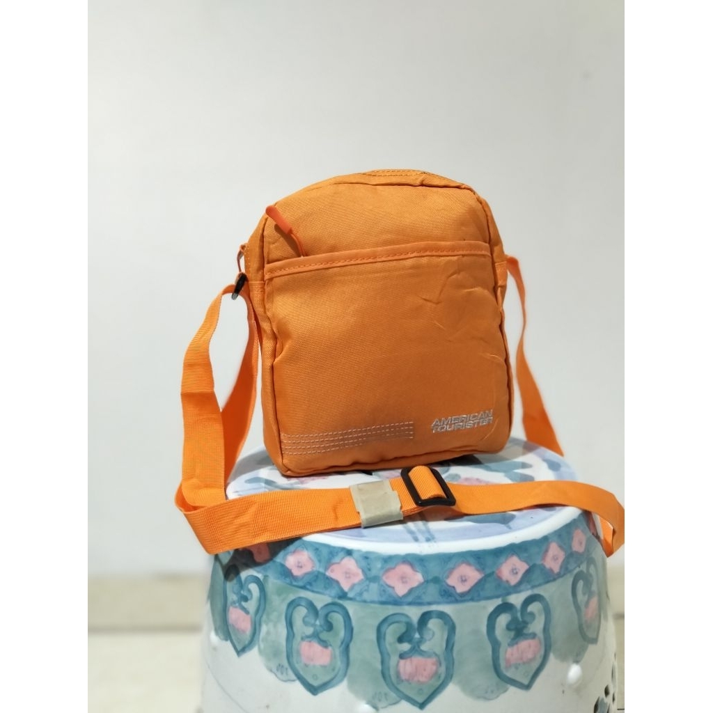 tas selempang orange unisex