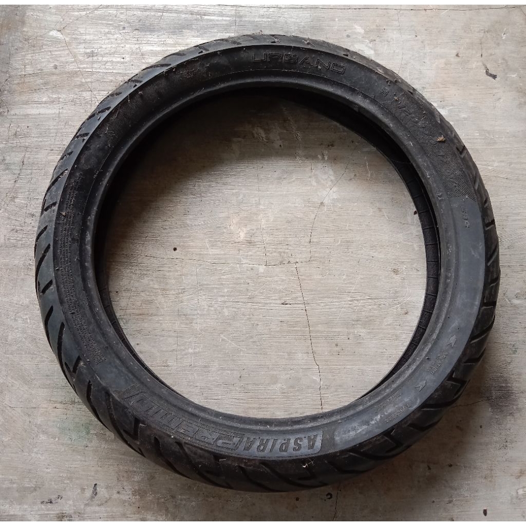 Ban Tubeless Aspira Premio Urbano 120/70 ring 17 second ori.