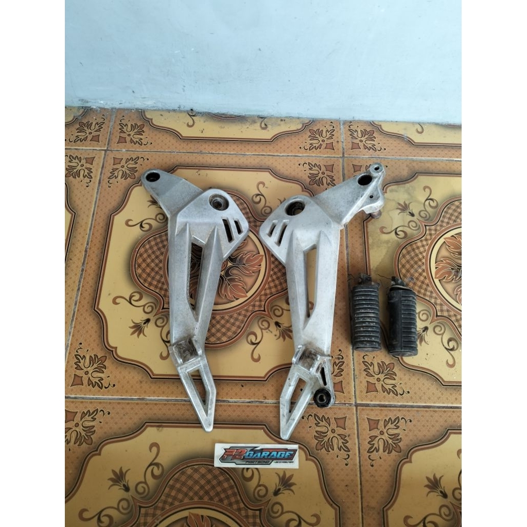 Footstep belakang Honda Supra x 125 DD Old original