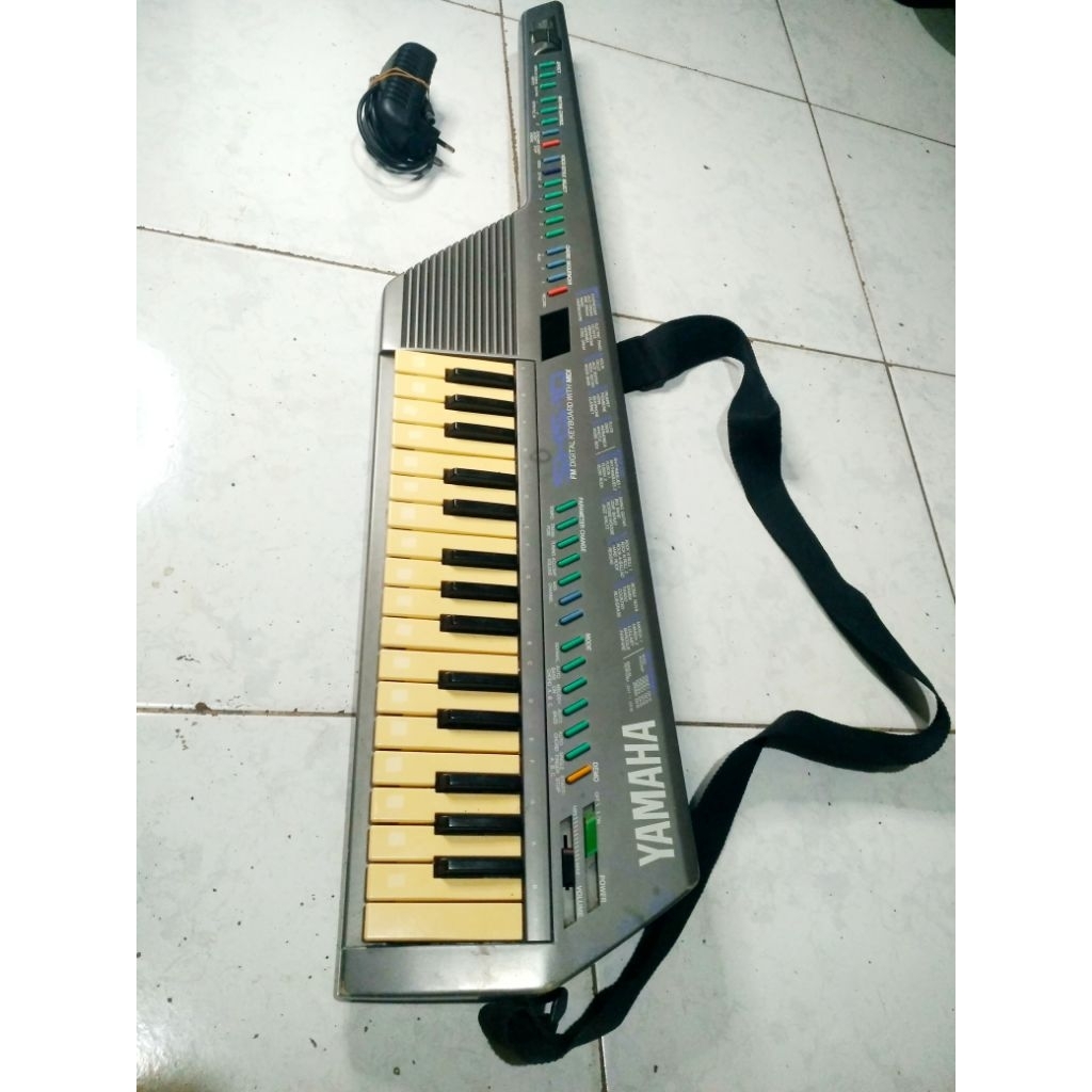 keyboard,piano keytar yamaha shs-10,normal second