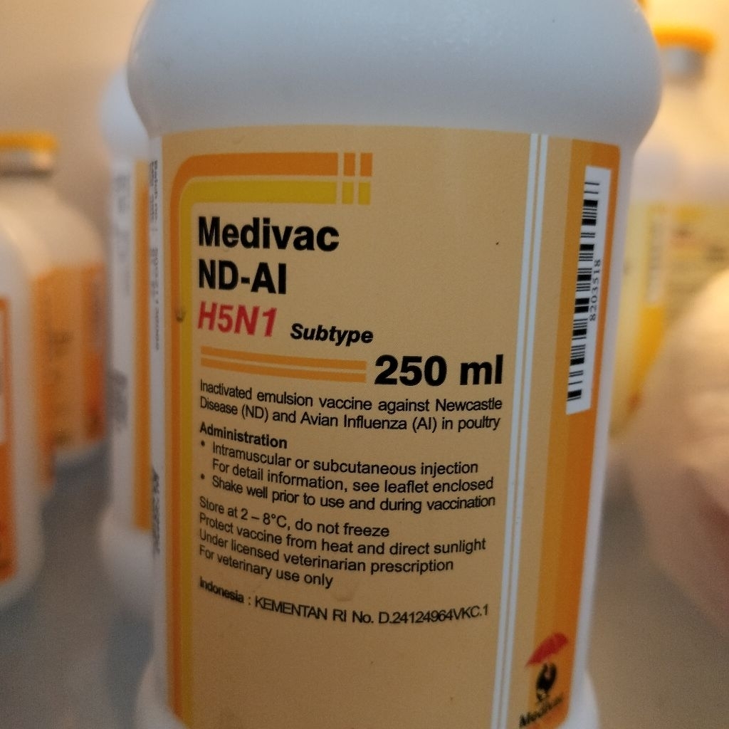 VAKSIN MEDIVAC ND AI H5N1 250 ML
(DOSIS 500 EKOR) -Vaksin Unggas Tetelo Flu Burung Aratan