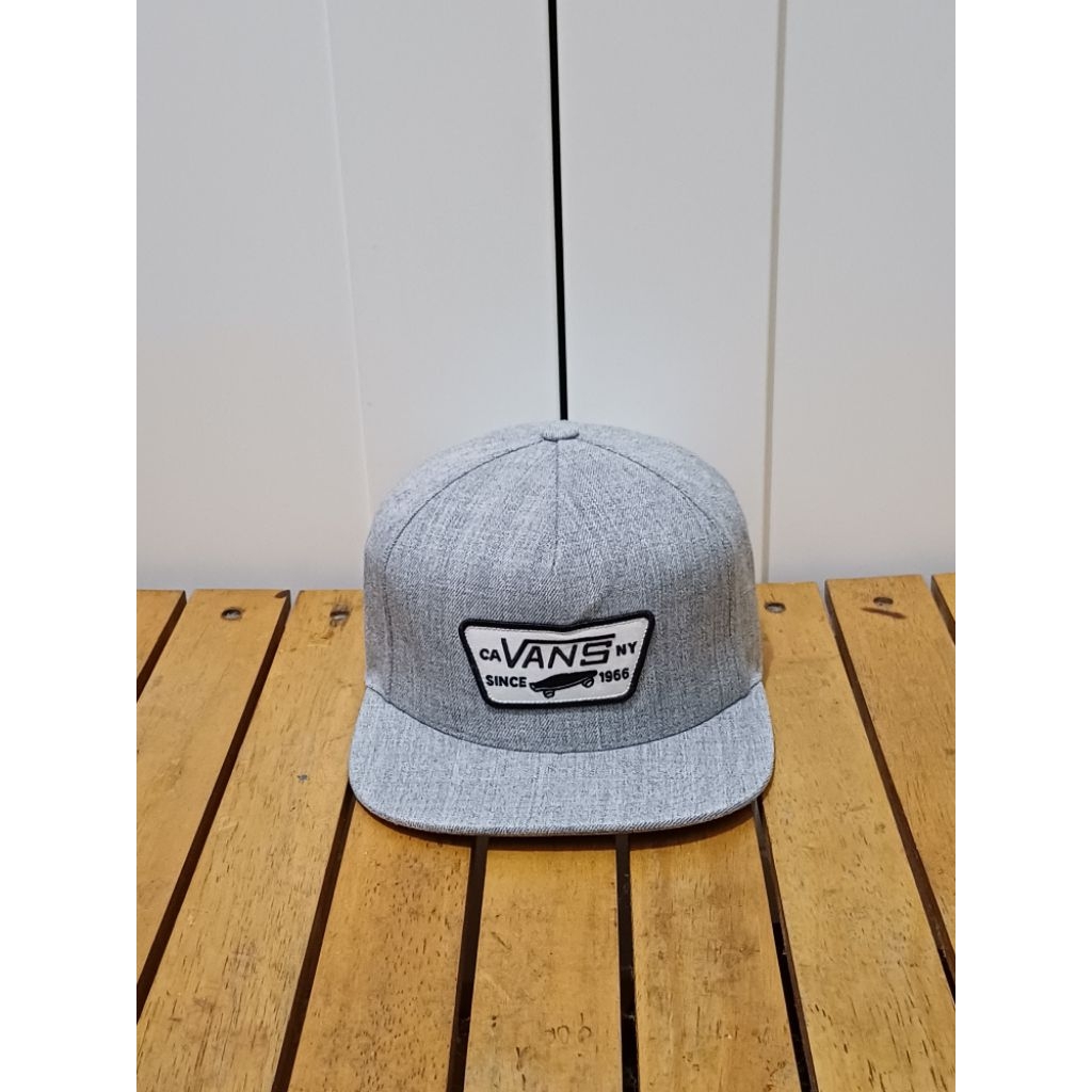 topi vans second