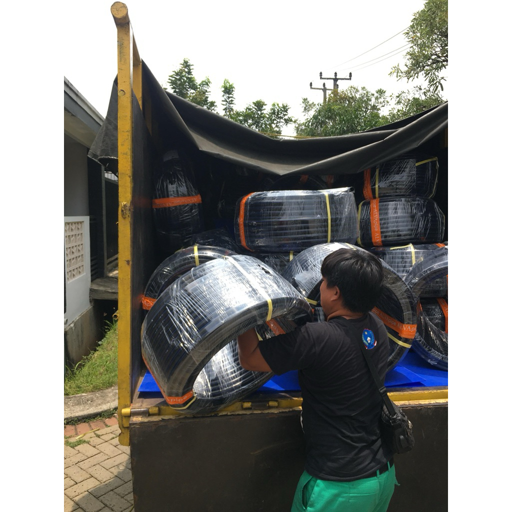 pipa hdpe 1/2 inch roll pn10 ringan