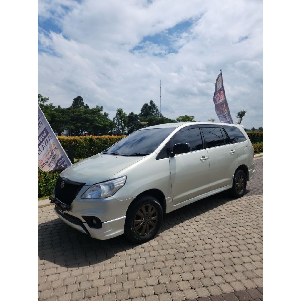 Bodykit Innova 2014 2015