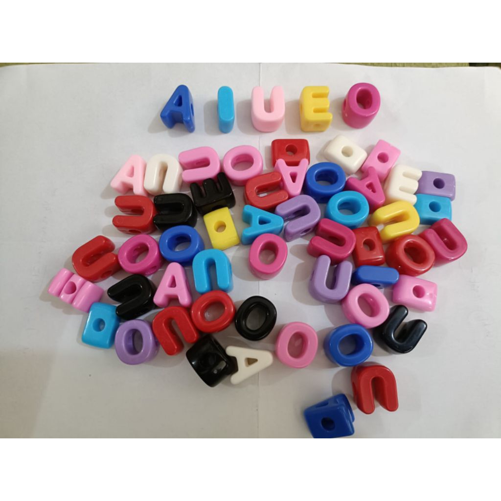 MOTE HURUF VOKAL AIUEO