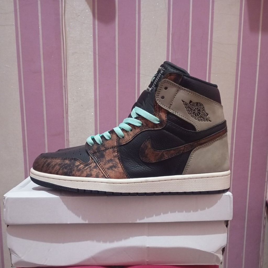 Air Jordan 1 High Patina Size 47,5