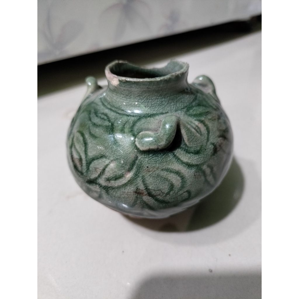 Guci kuno china keramik.Buli buli antik temuan sungai.