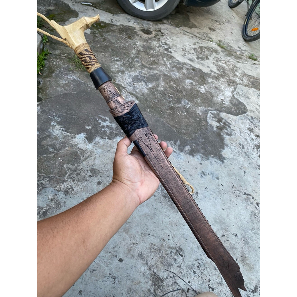 mandau/dayak/tunggur/benuaq