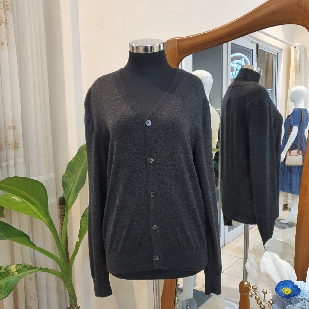 Cardigan Uniqlo Original