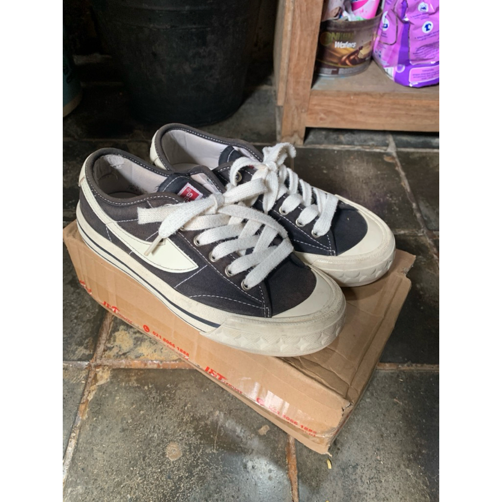 Compass Retrograde Low BW Size 37