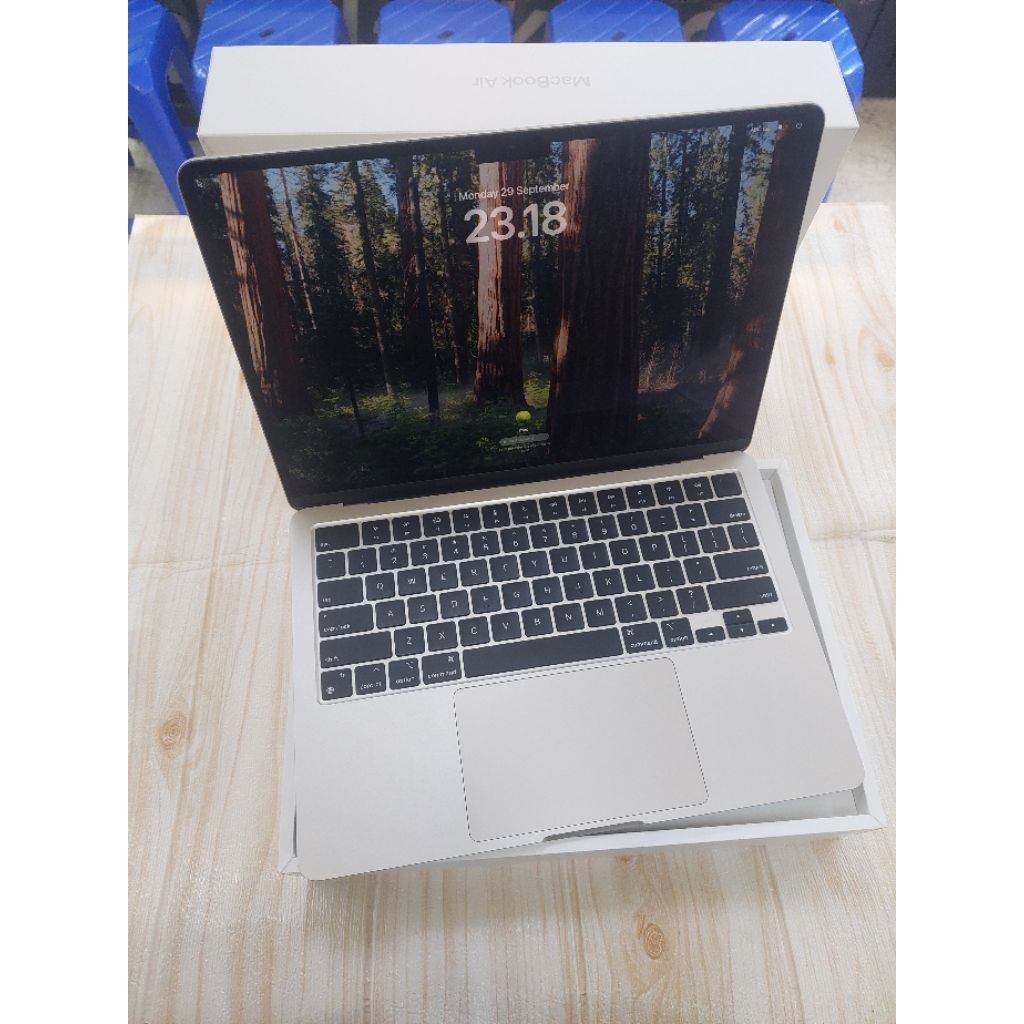 Macbook Air M3 13in 16/256 Gb Second ibox BH100%