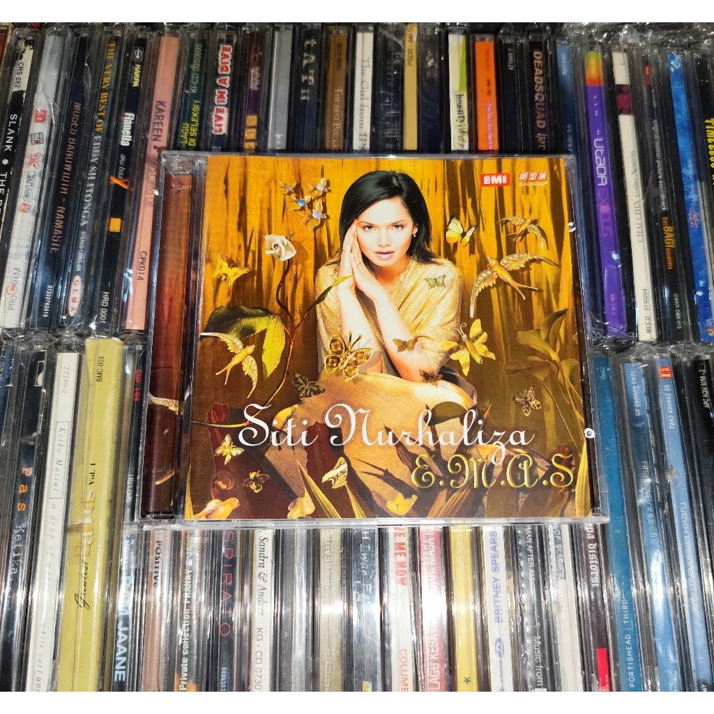 CD Siti Nurhaliza - E.M.A.S Hits Singles Bukan Cinta Biasa, Untuk Selamanya, Airmata Ibu
