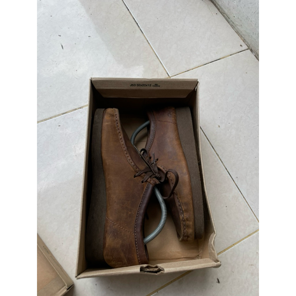 clarks wallabee 2 beeswax leather