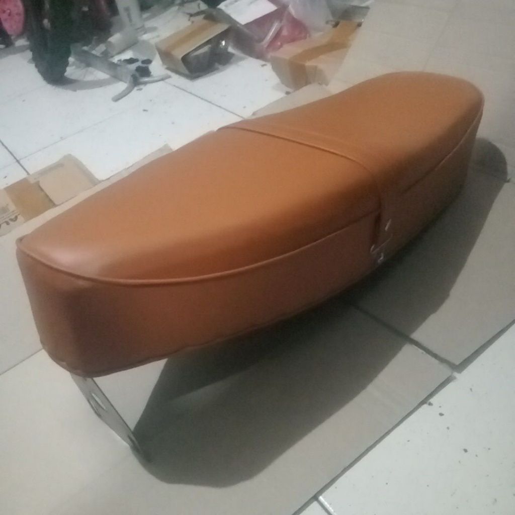 Jok Aquila warna coklat untuk vespa super sprint PX PS Exclusive