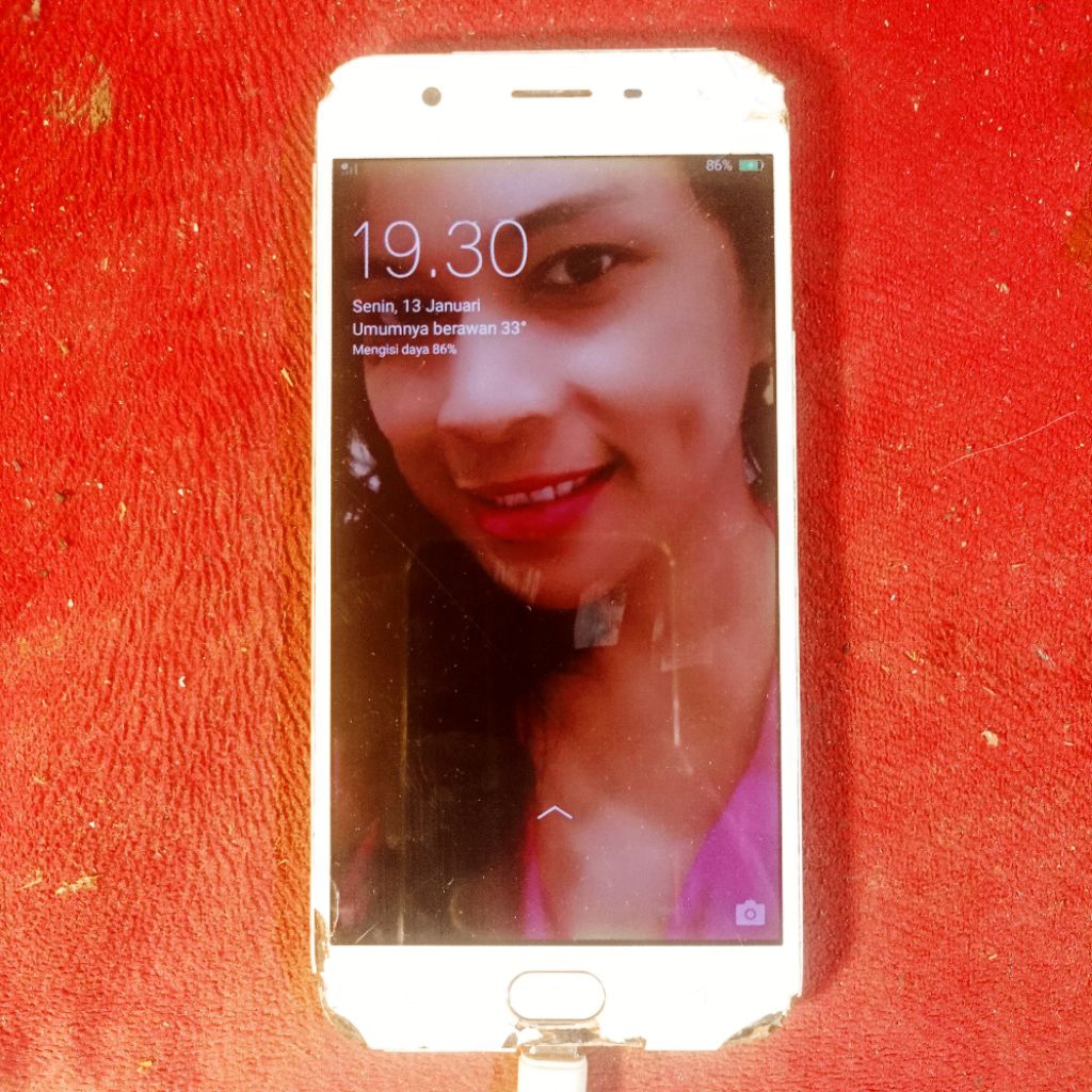 oppo A39 Ram 3GB internal 32GB minus