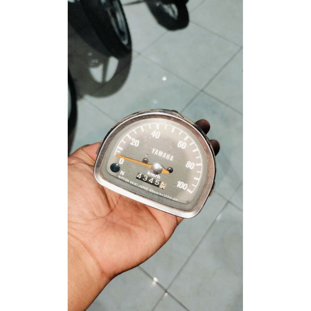 SPEEDOMETER YAMAHA V75 ORIGINAL