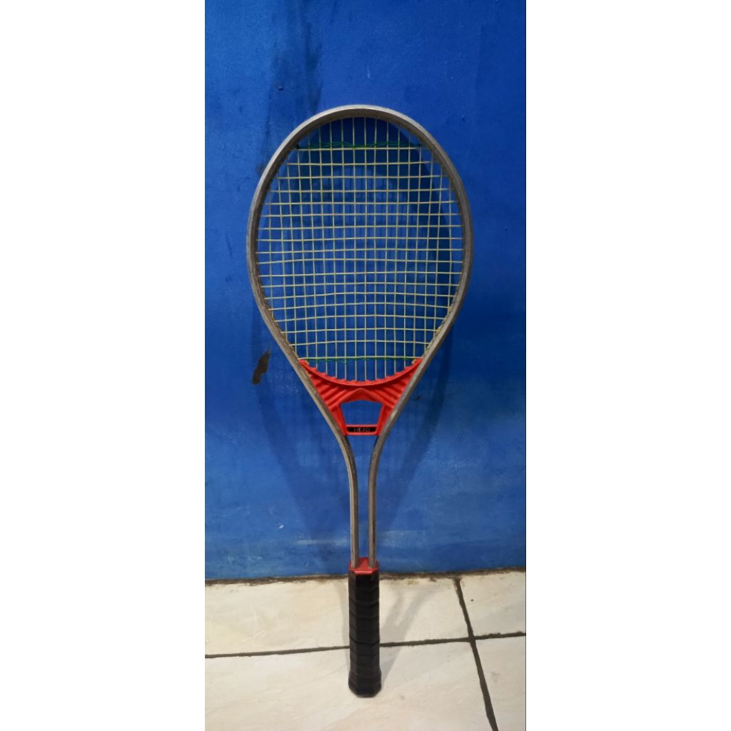 Raket tenis head