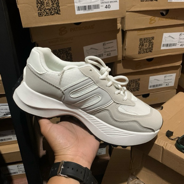 Sepatu SOVELLA Sepatu Wanita Sneakers Korean