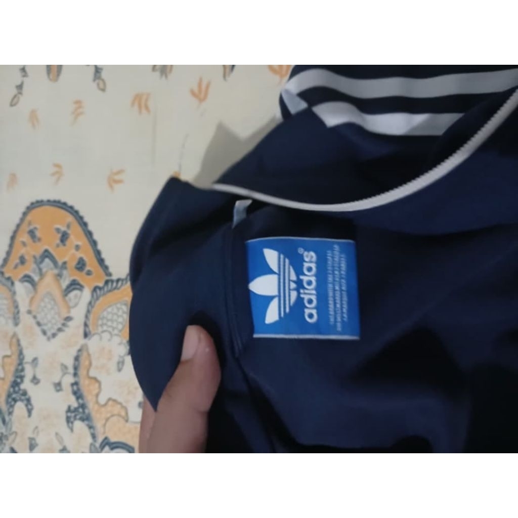 Tracktop Adidas kembang Gold