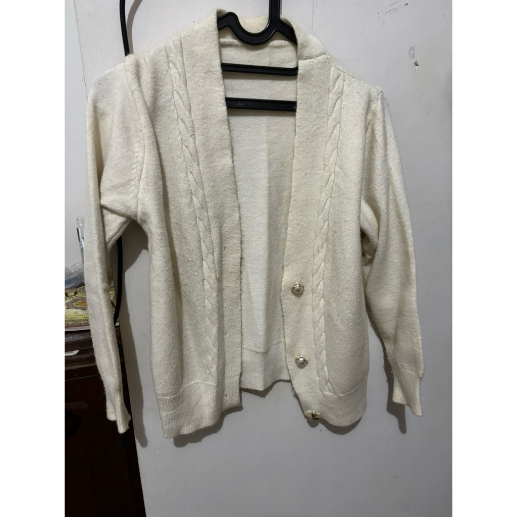 crop cardigan putih