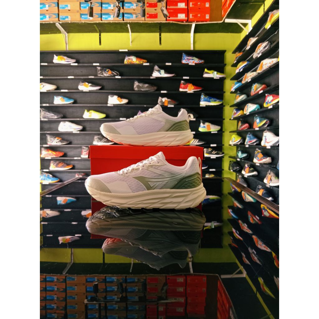 Sepatu Running Ardiles Studebaker - Sepatu Running Original - Sepatu Running Ardiles - White Solit