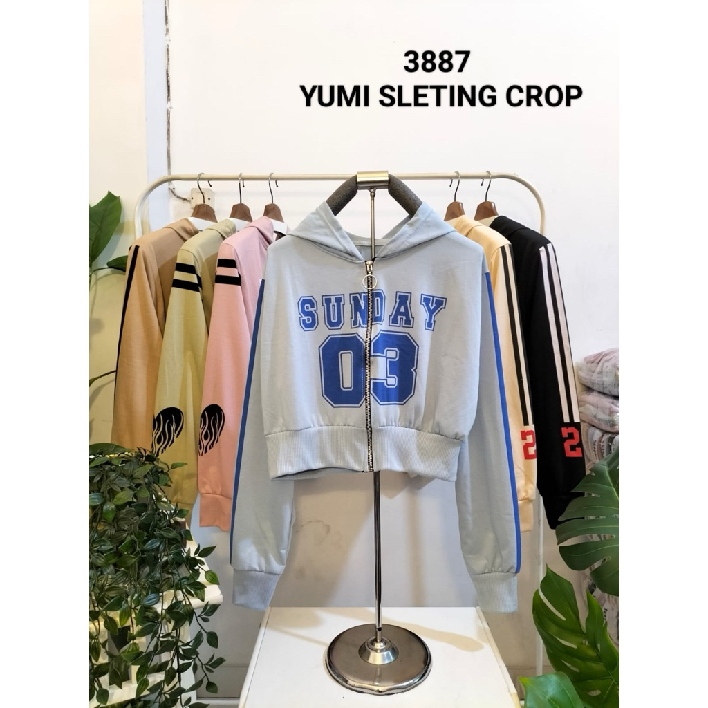sweter crop topi