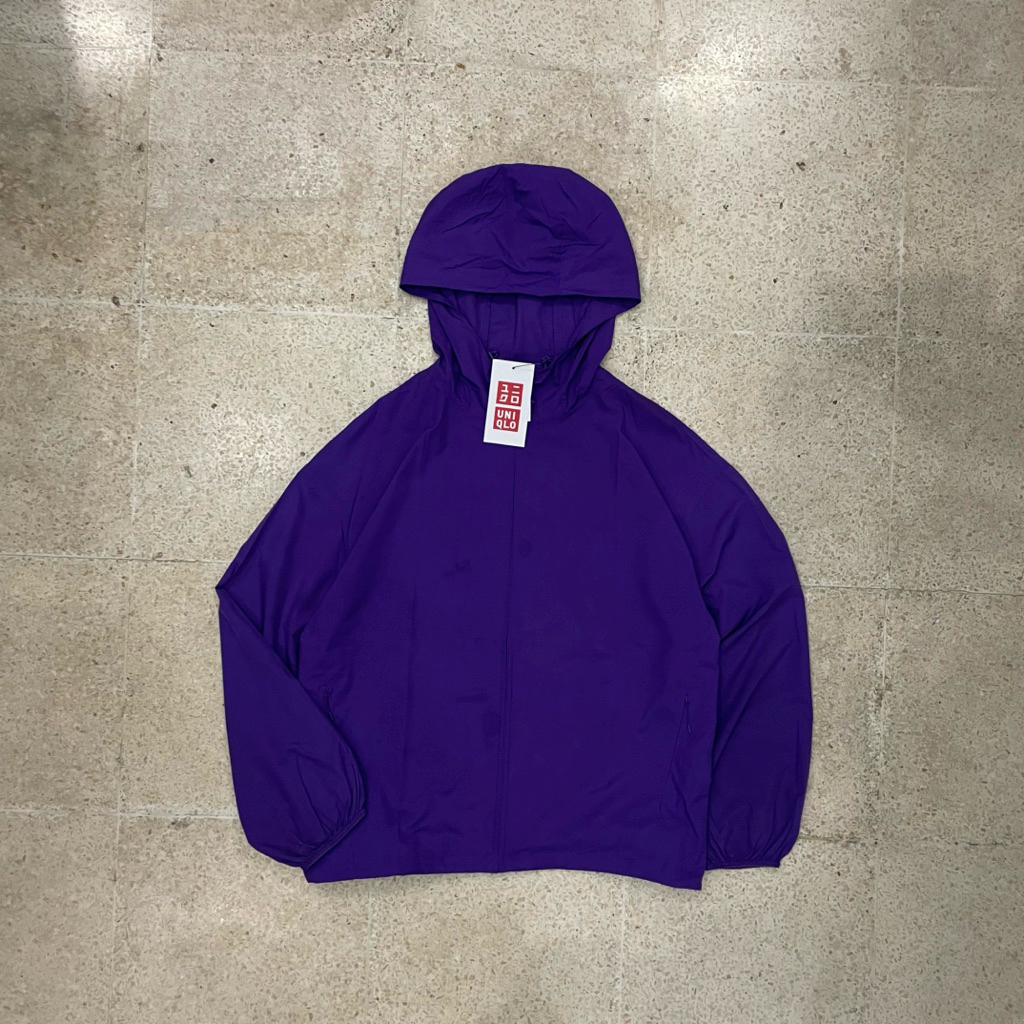 UNIQLO LIGHTWEIGHT UV JACKET