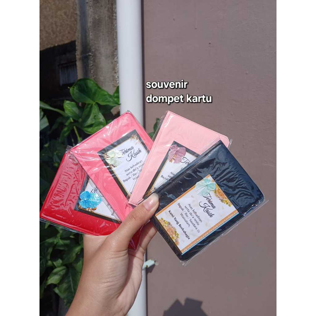 souvenir pernikahan dompet kartu