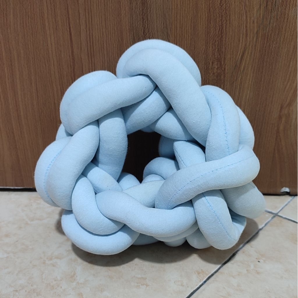 Bantal Sofa Kepang Knot Pillow Second Preloved