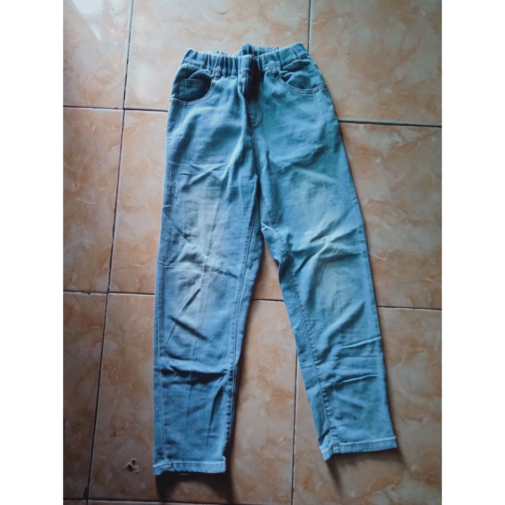 Preloved levis pinggang karet wanita