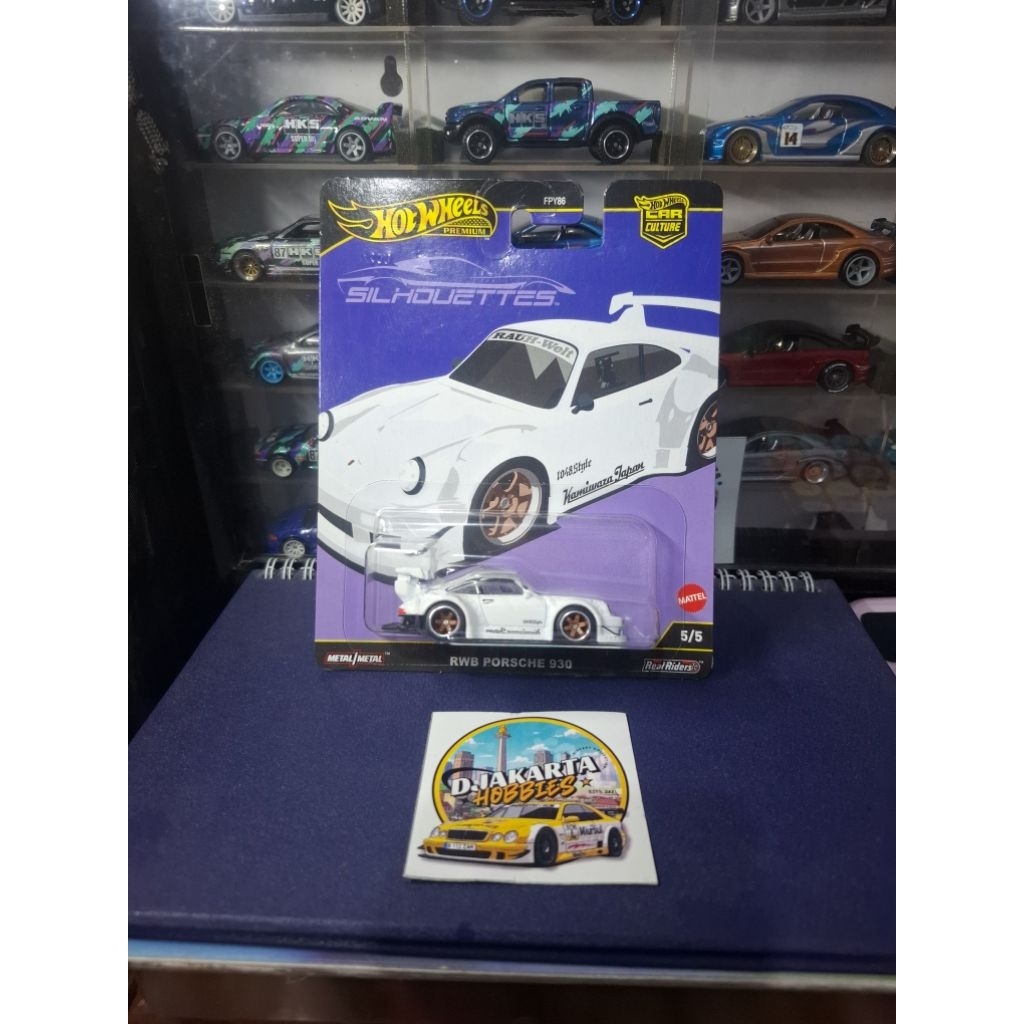 hot wheels porsche 930 RWB putih