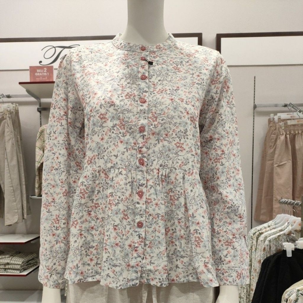 triset atasan wanita.