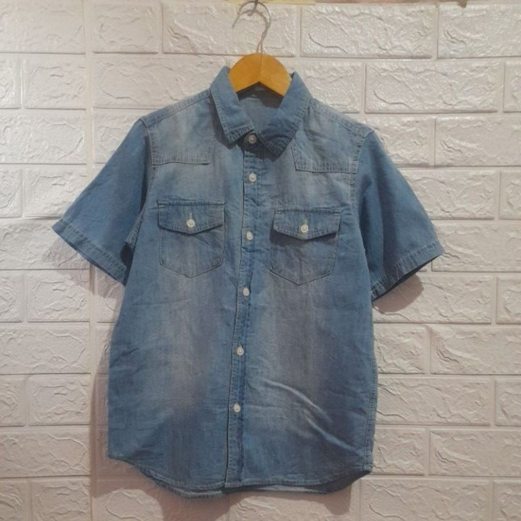 Kemeja denim anak GU(global uniqlo)size 140/LD 84 P 59 PL