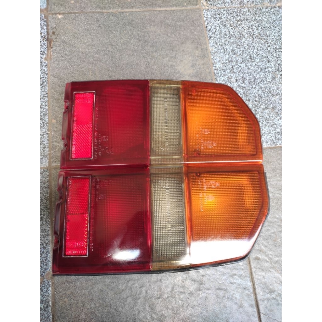 stoplamp suzuki escudo atau stoplamp escudo atau stoplamp suzuki vitara escudo sidekick atau lampu b