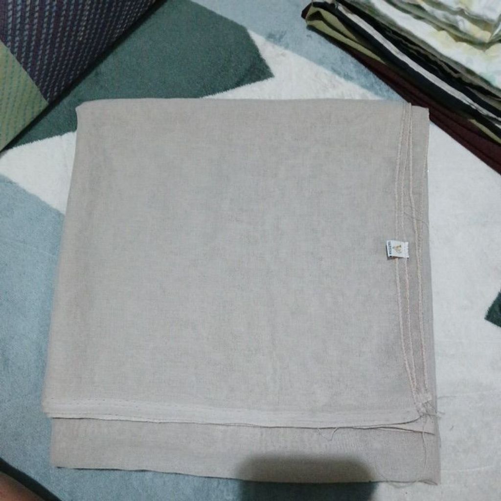 pl jilbab paris varisha [baru 1x]warna biscuit bikin cerah wajah