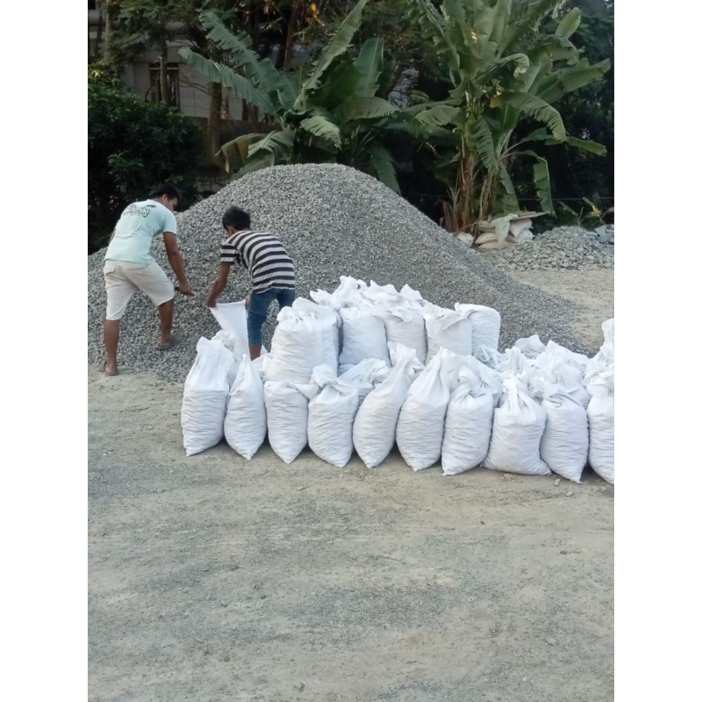 Batu split per karung