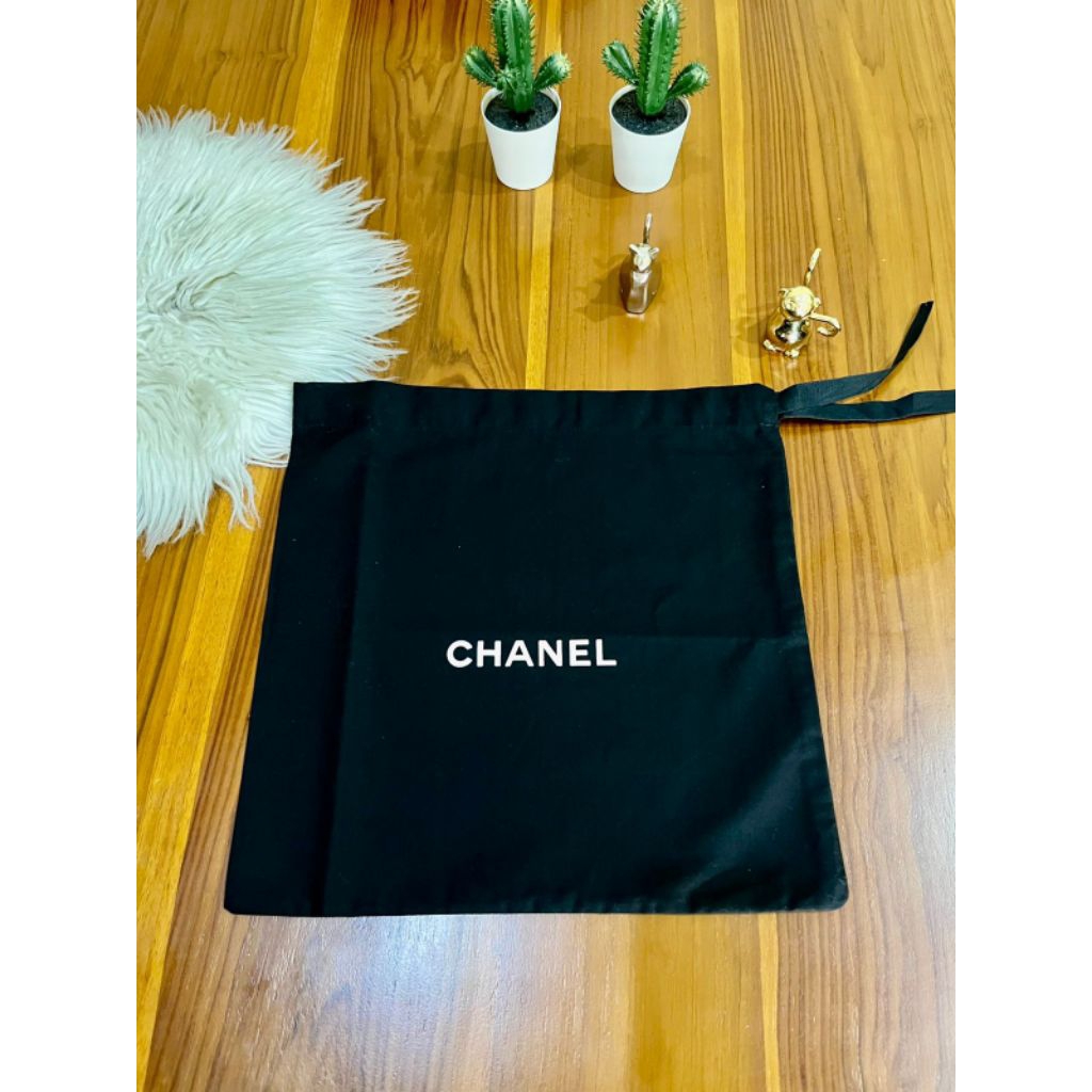dustbag CHANEL authntic largeee
