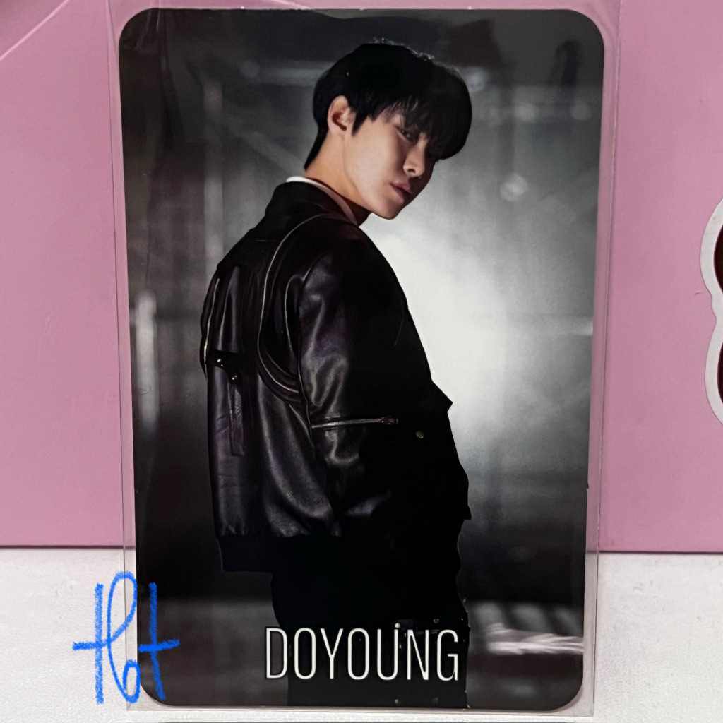 OFFICIAL - Photocard NCT 127 Loveholic B1 doyoung