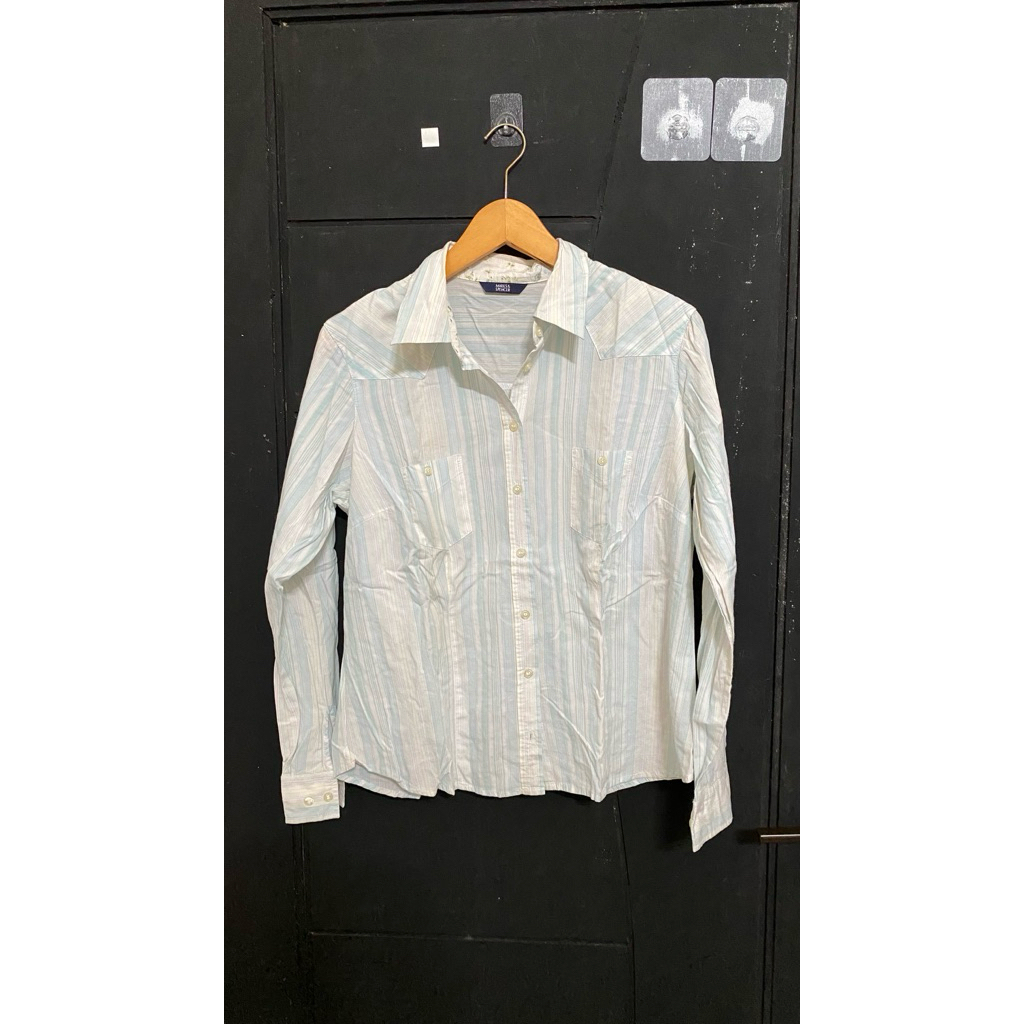 kemeja garis garis biru