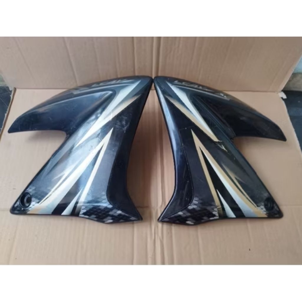 Cover Kupingan Tangki Yamaha Vixion Old Oval Barang Second Original