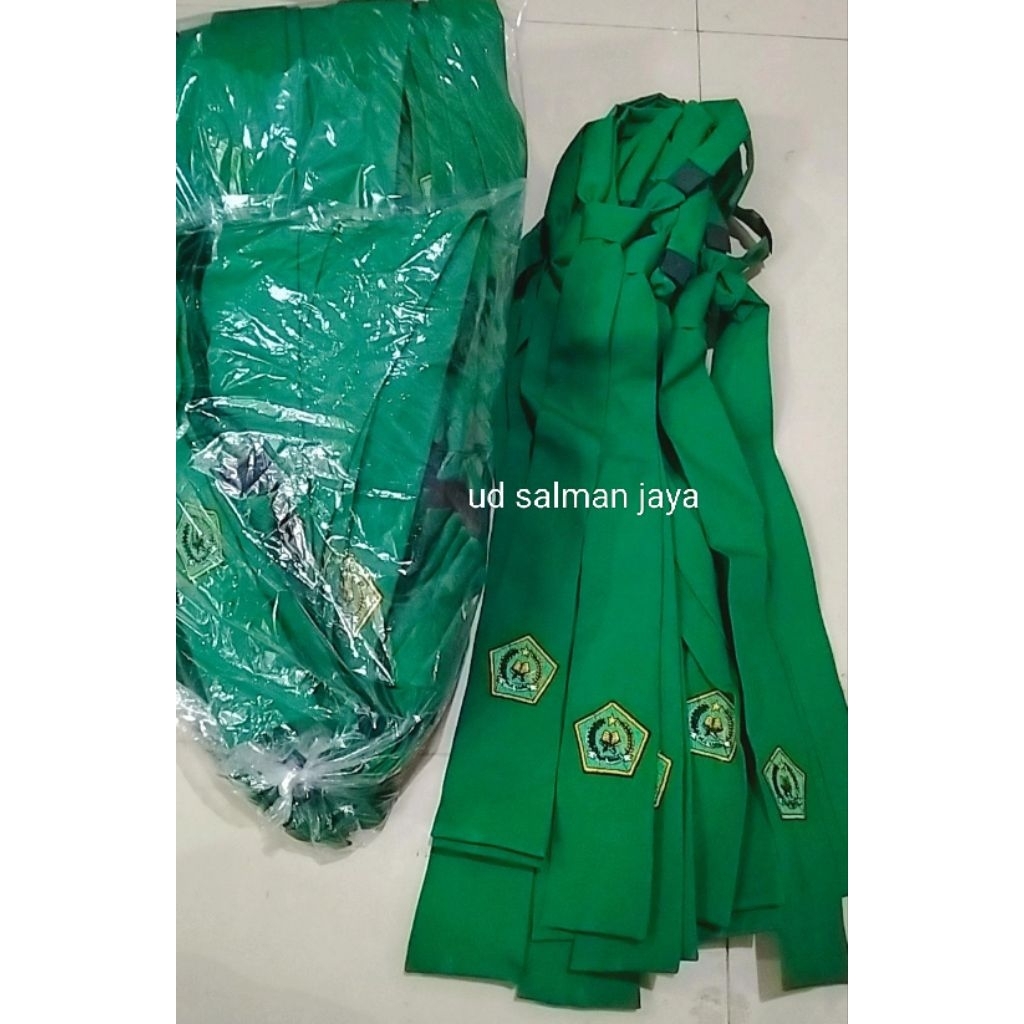 DASI MI PEREKAT KRETEK / DASI HIJAU/DASI SEKOLAH MI