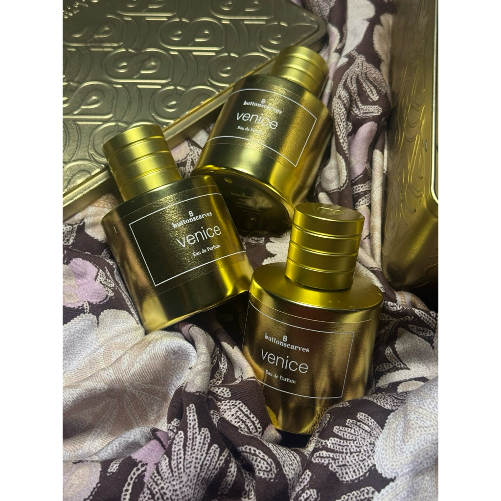 BUTTONSCARVES EDP PARFUME BEAUTY FESTIVE EDITION EDP GOLD DIJUAL BIJIAN BUKAN 1 BOX NEW BUKAN SECOND