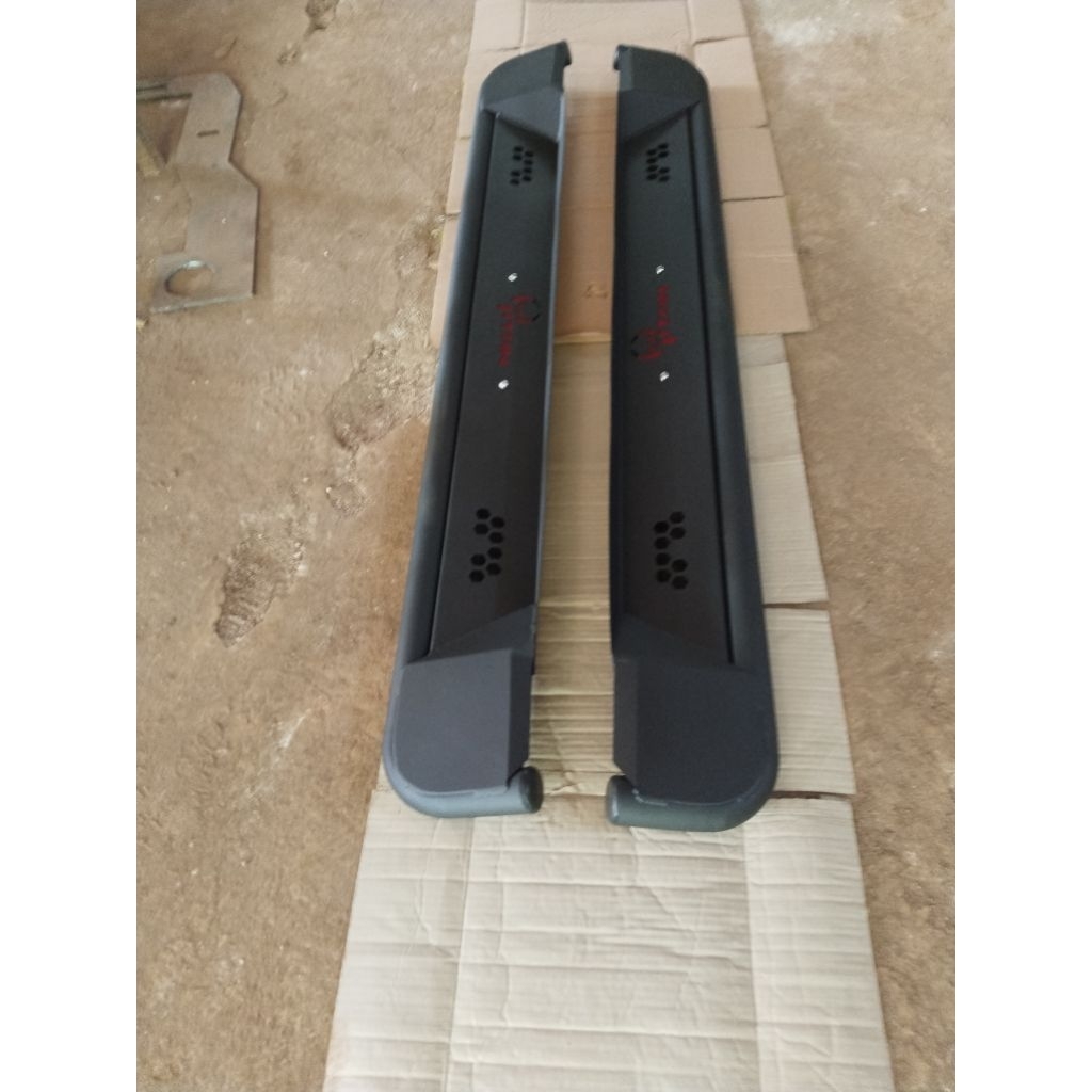 footstep hilux rangga