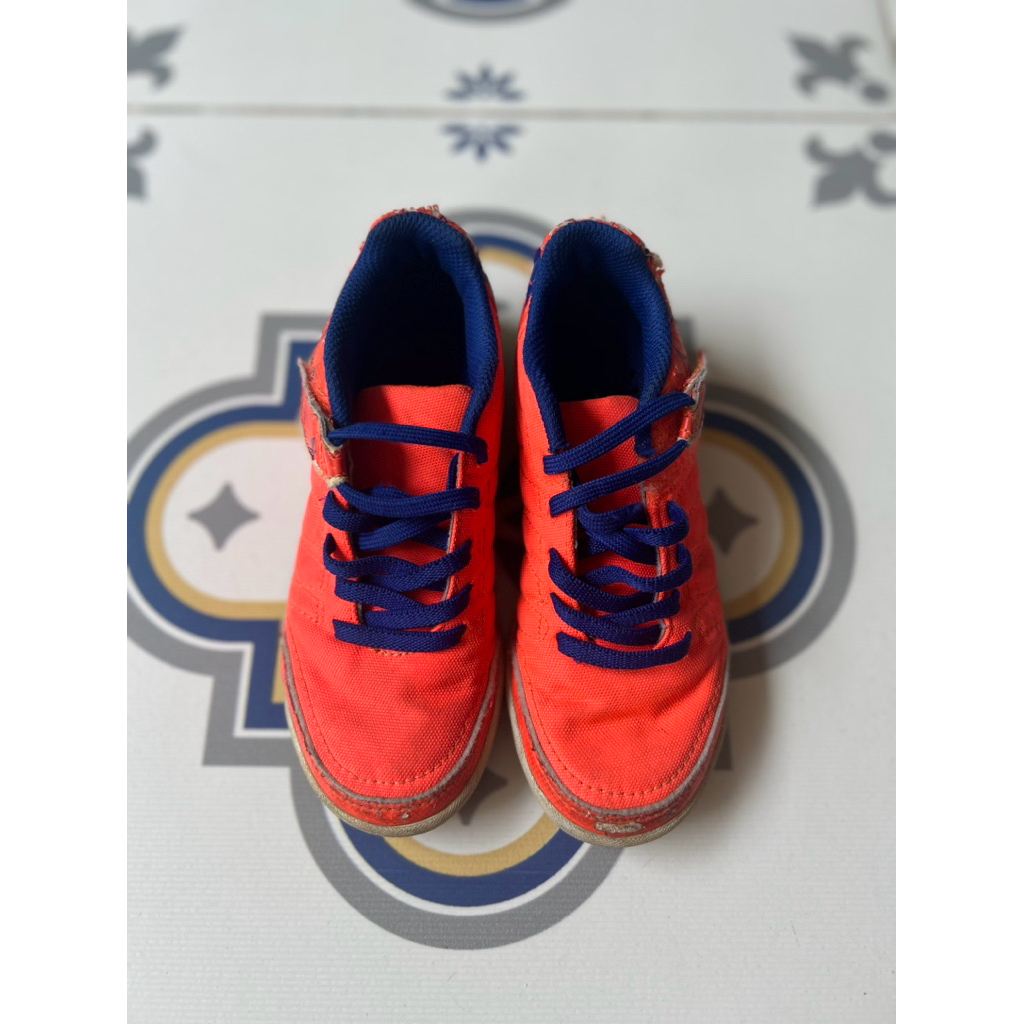 Sepatu futsal decathlon (Preloved)