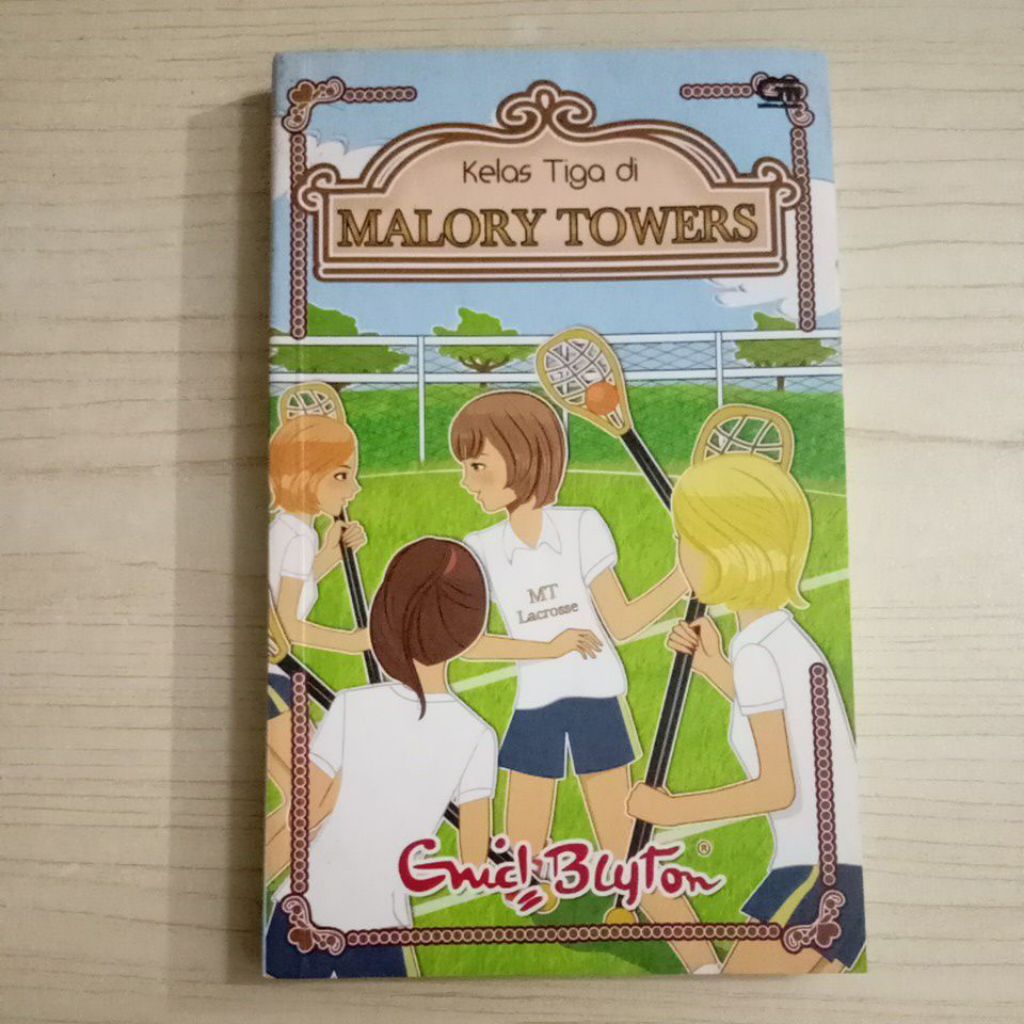 NOVEL KELAS TIGA DI MALORY TOWERS OLEH ENID BLYTON