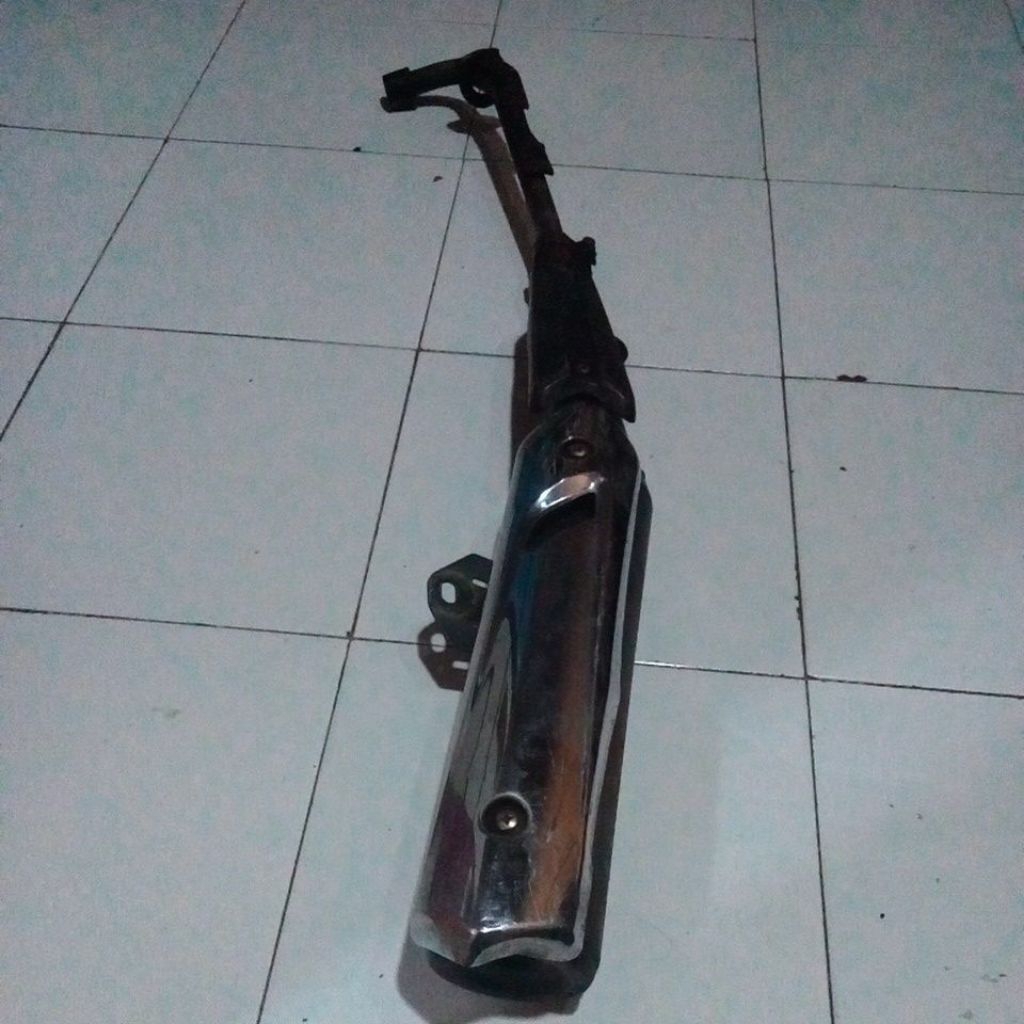 knalpot motor Yamaha Vega ZR 2010 original