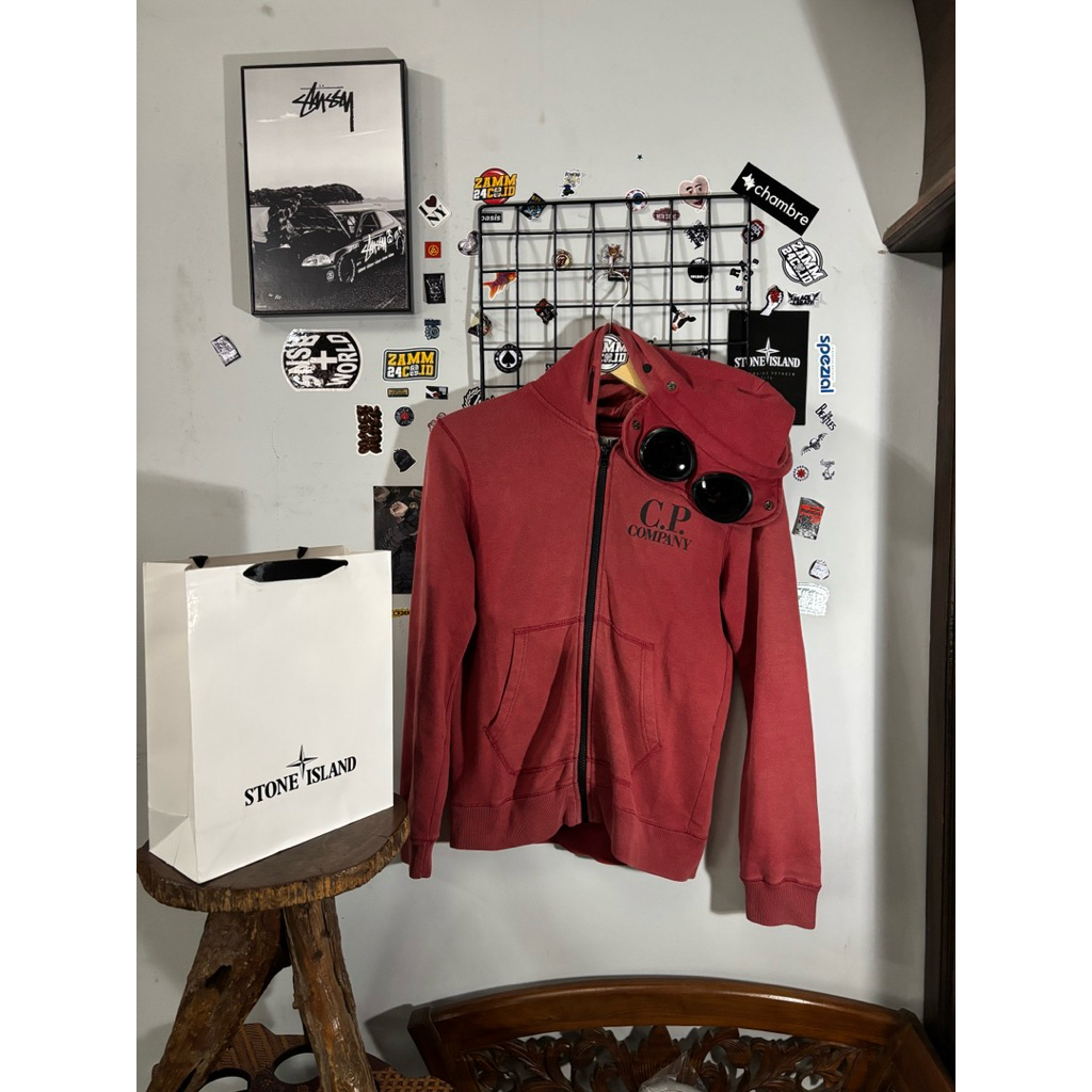 CP COMPANY UNDERSIXTEEN RED