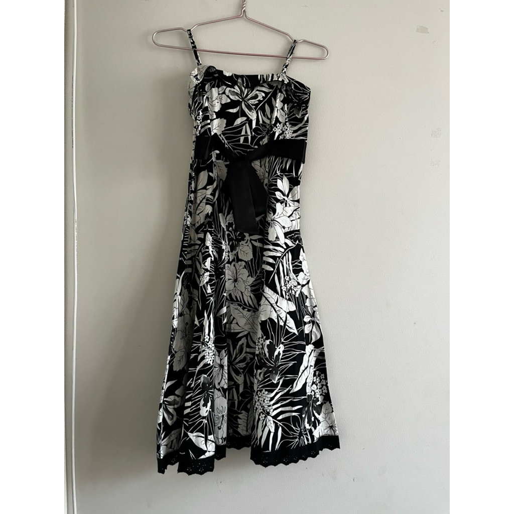 PRELOVED Dress Pesta Monokrom Hitam Putih